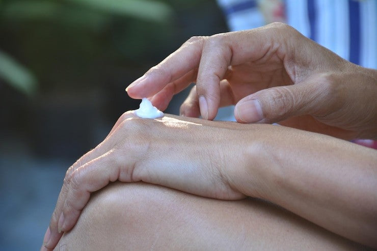 On-the-Go Comfort: Why Athletes and Travelers Love Dori Balm’s Travel Size